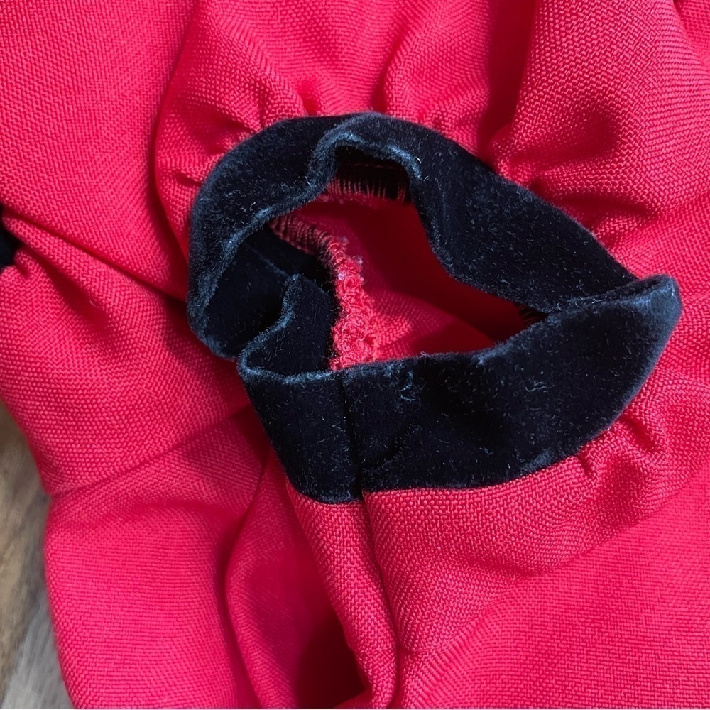 Rose Cottage 80’s Red Pleated Dress Black Velvet White Lace and Rosette sz 2T - Picture 7 of 8